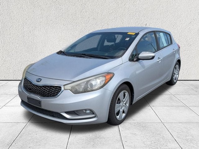 2016 Kia Forte 5-Door LX