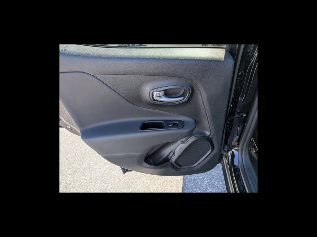 2023 Jeep Renegade Trailhawk