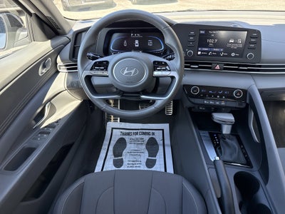 2025 Hyundai Elantra SEL Sport