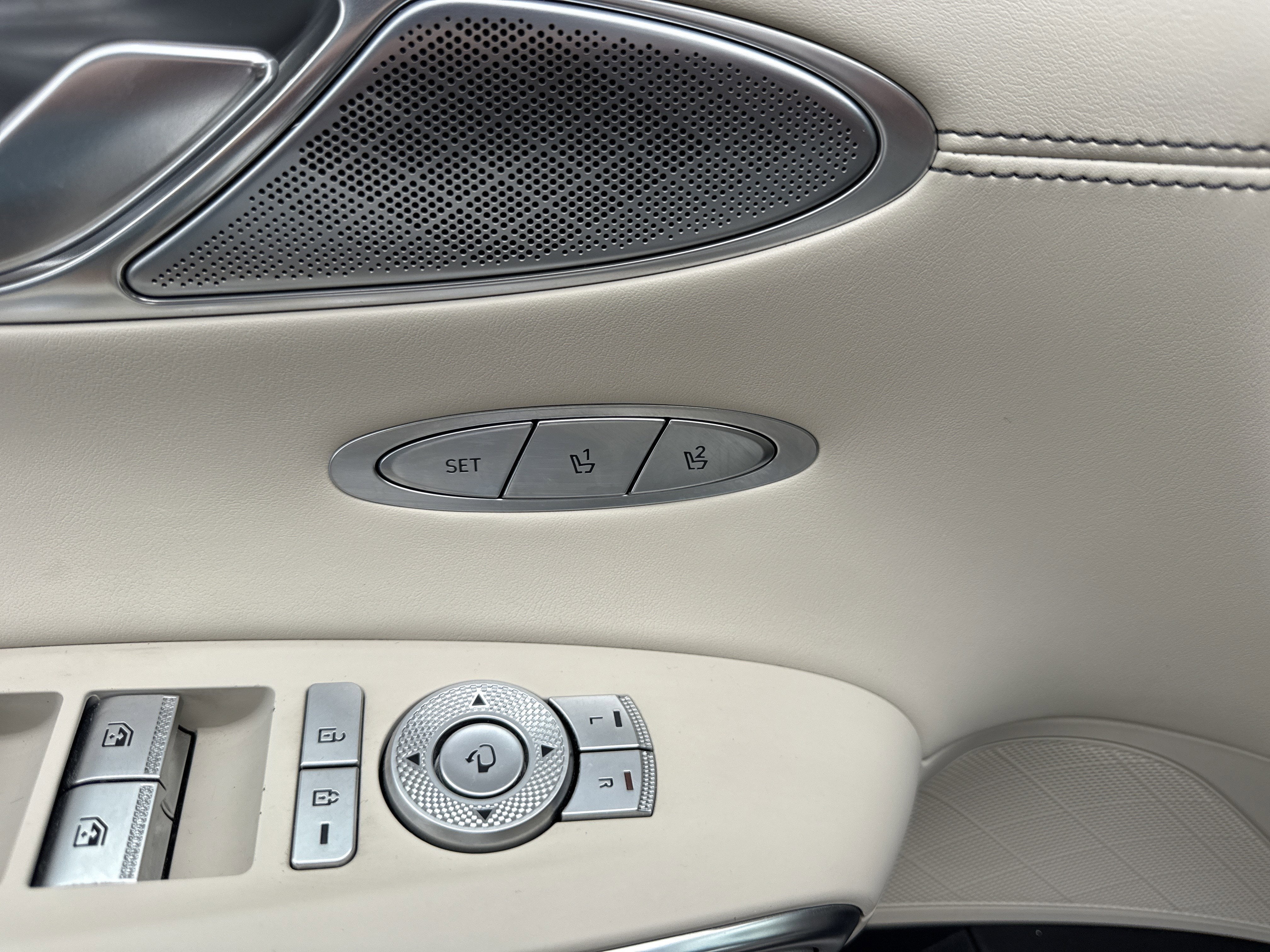 2022 Genesis GV70 2.5T
