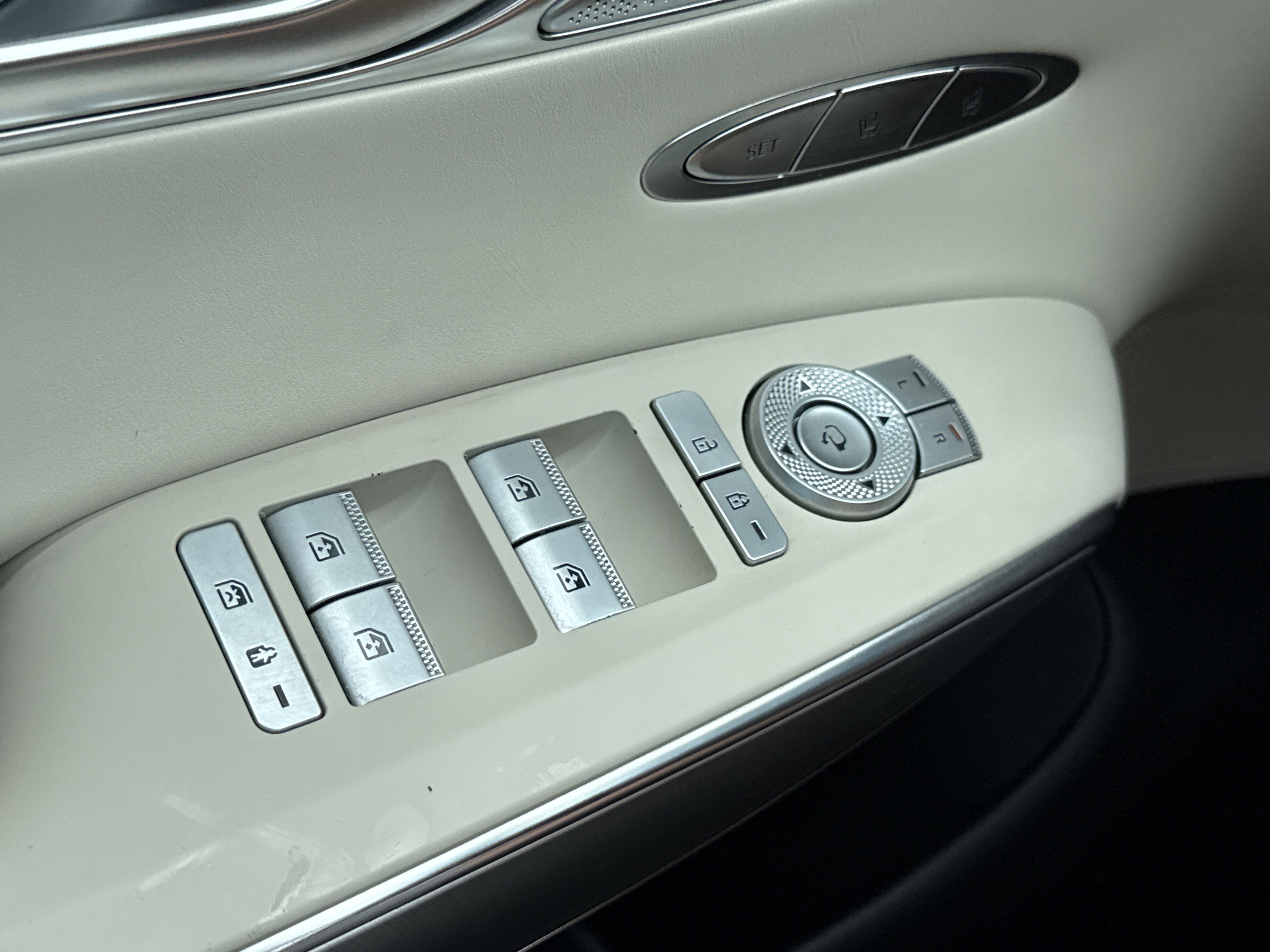 2022 Genesis GV70 2.5T