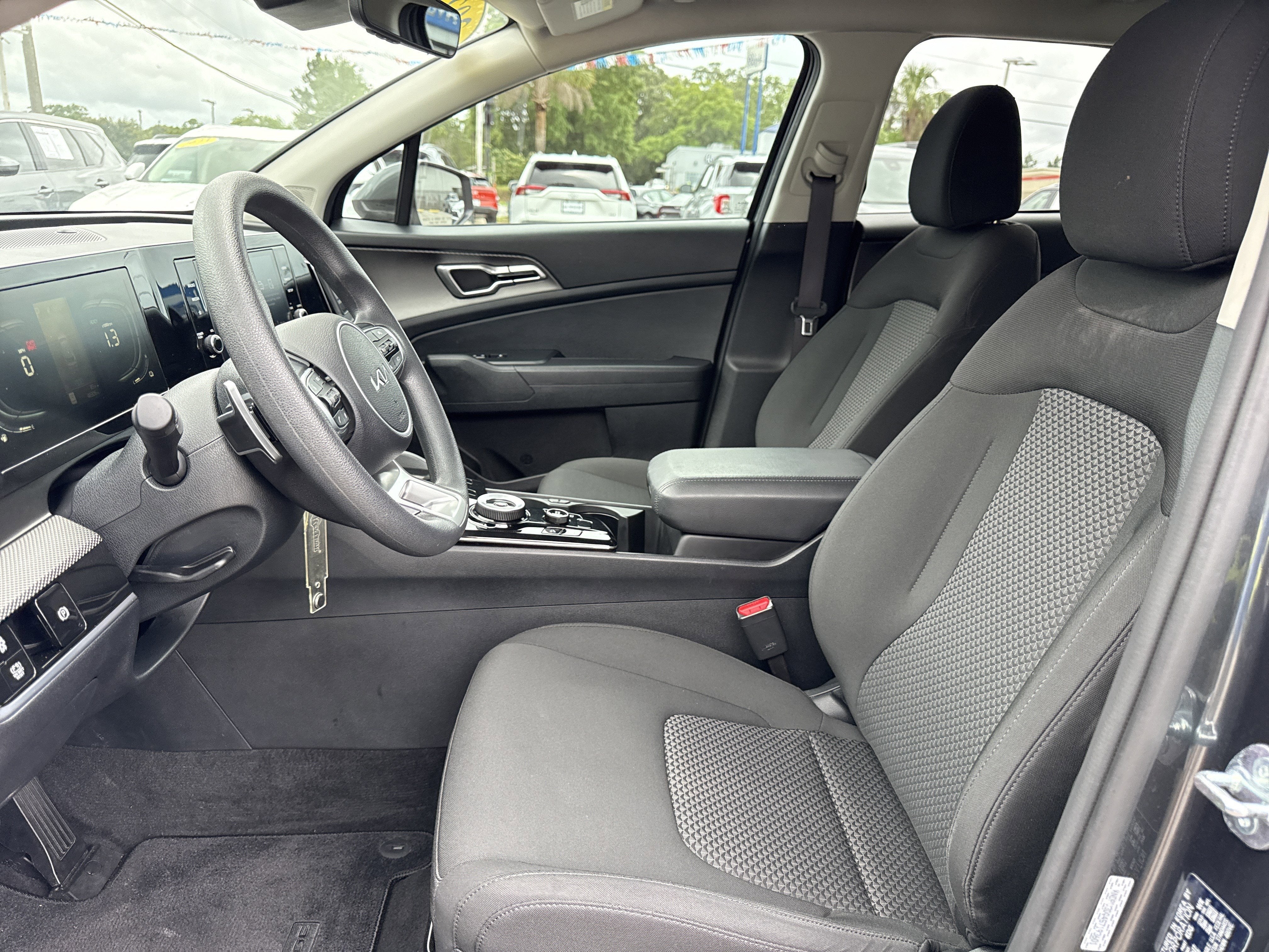 2025 Kia Sportage Hybrid LX