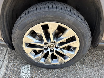 2023 Toyota RAV4 XLE Premium