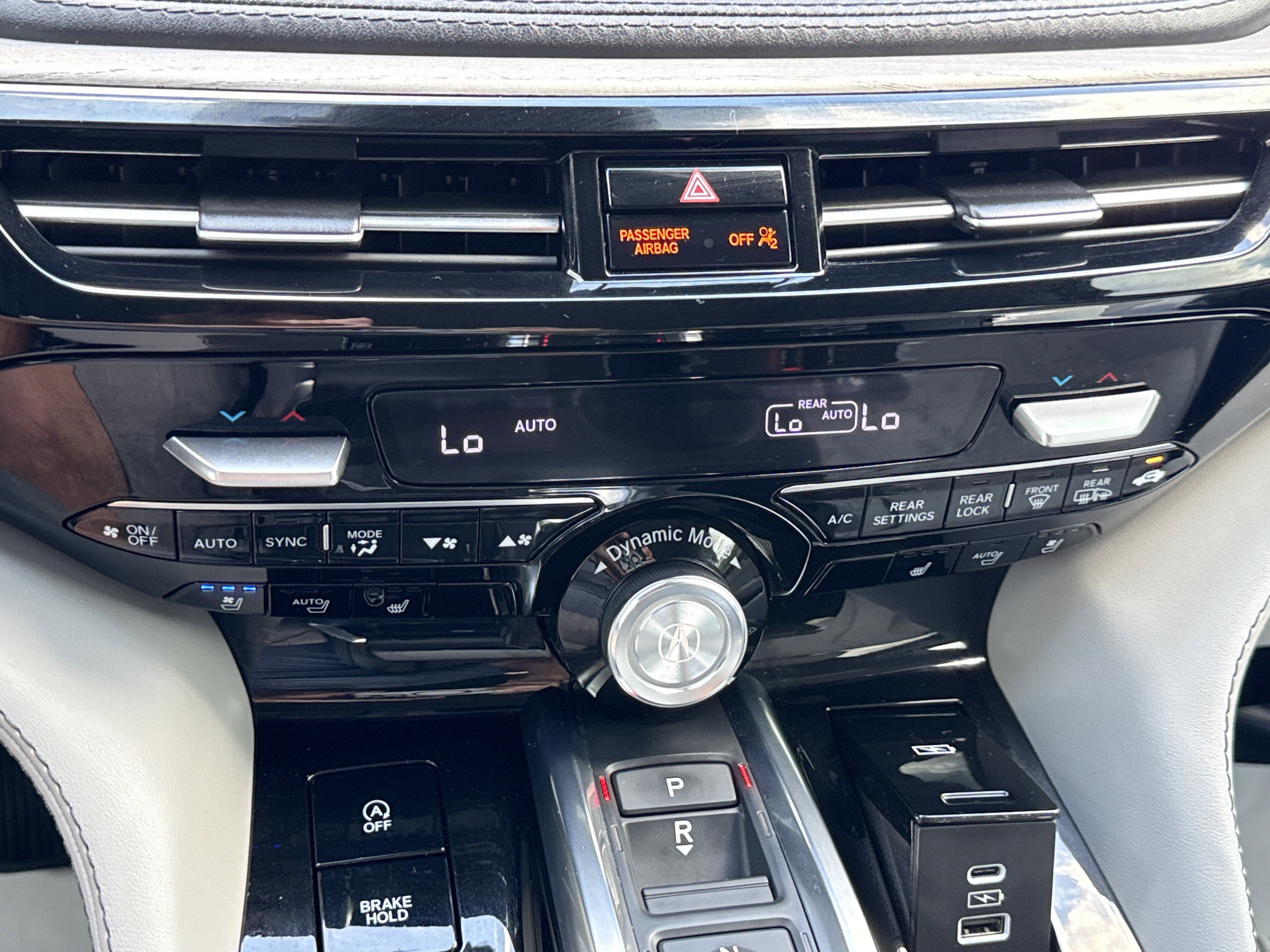 2022 Acura MDX w/Advance Package