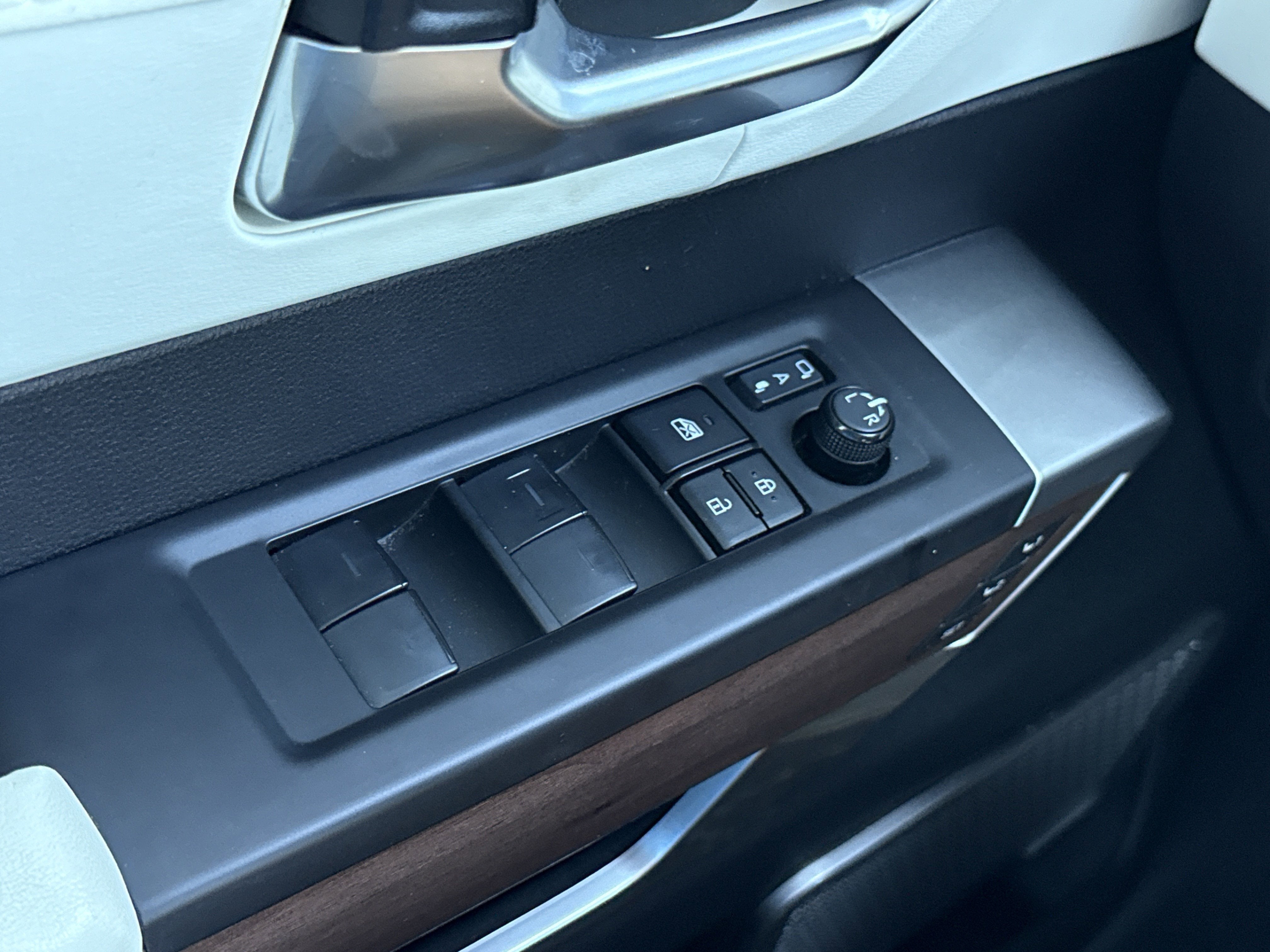 2023 Toyota Tundra 4WD Capstone Hybrid