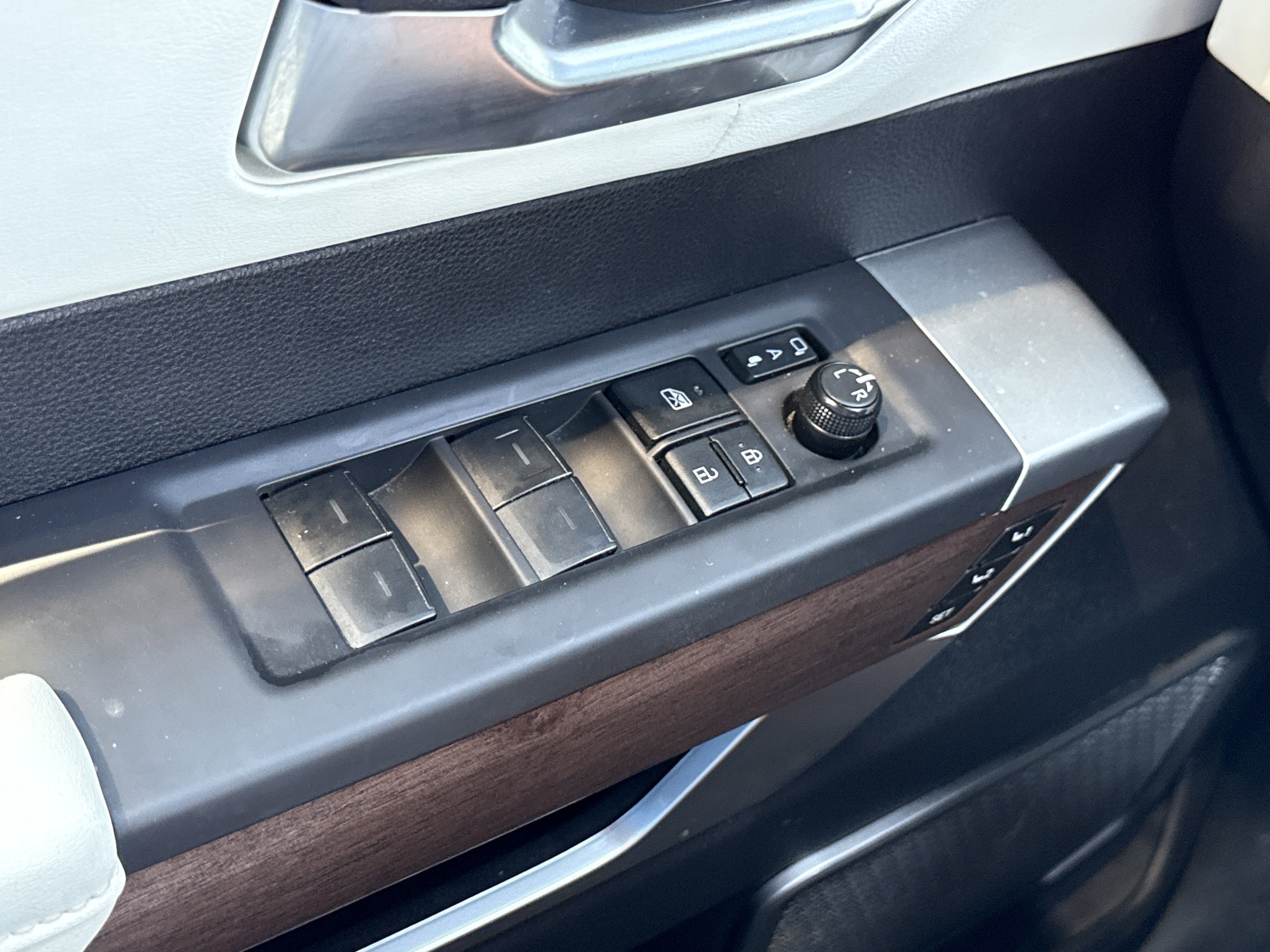 2022 Toyota Tundra 4WD Capstone Hybrid