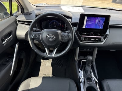 2024 Toyota Corolla Cross XLE