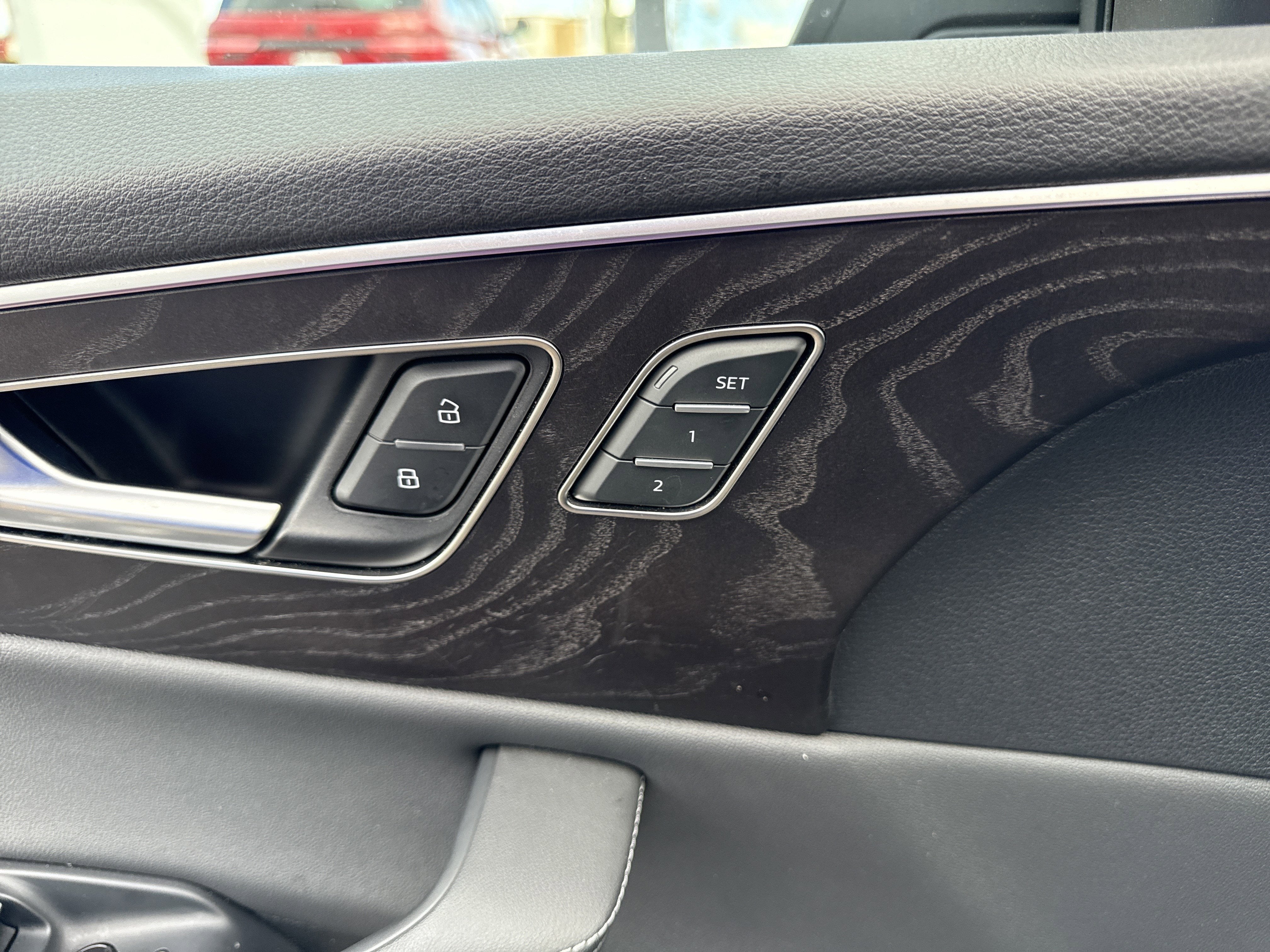 2023 Audi Q8 Premium Plus