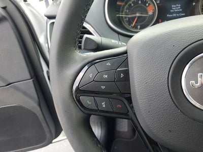 2023 Jeep Cherokee Altitude Lux