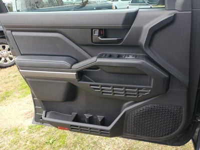 2025 Toyota Tacoma 4WD SR5