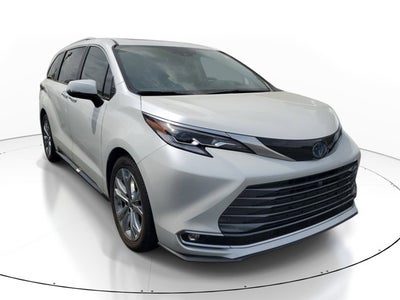2023 Toyota Sienna Platinum