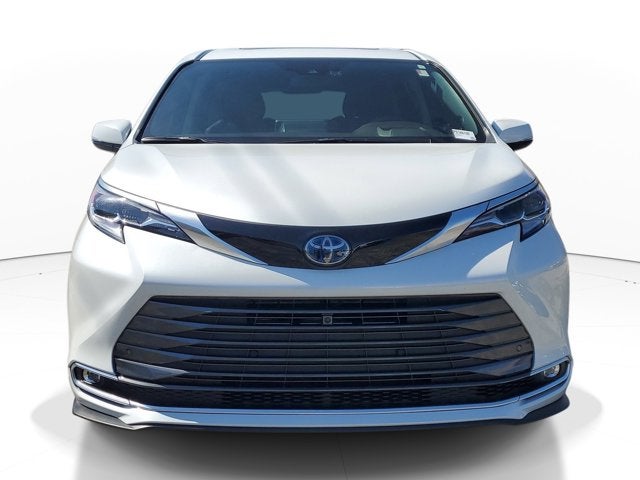 2023 Toyota Sienna Platinum