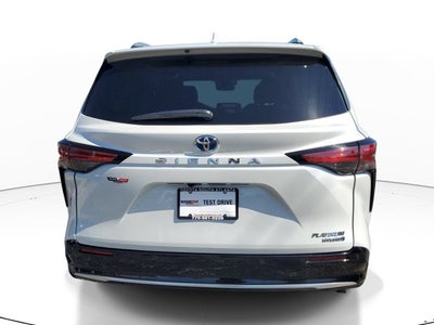 2023 Toyota Sienna Platinum