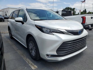 2024 Toyota Sienna XLE