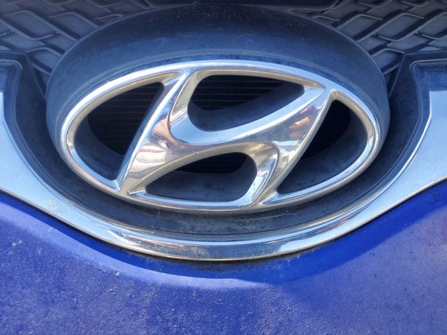 2012 Hyundai Veloster w/Black Int